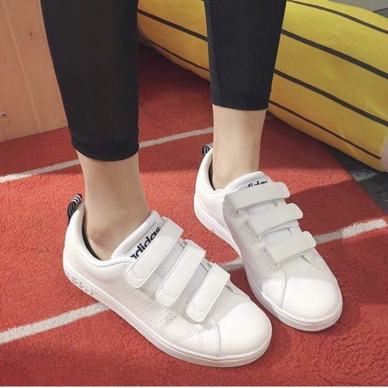 adidas aw5211