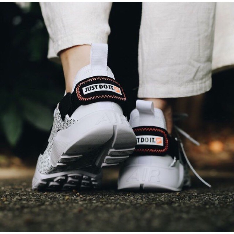 nike huarache city low just do it