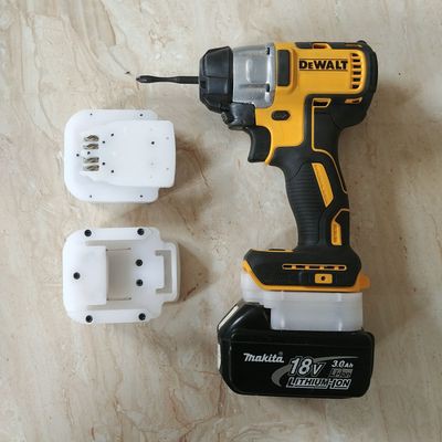 【有間工具】Dewalt 主機 轉換 Makita 里奇AEG Milwaukee 電池 18V 電池轉換器