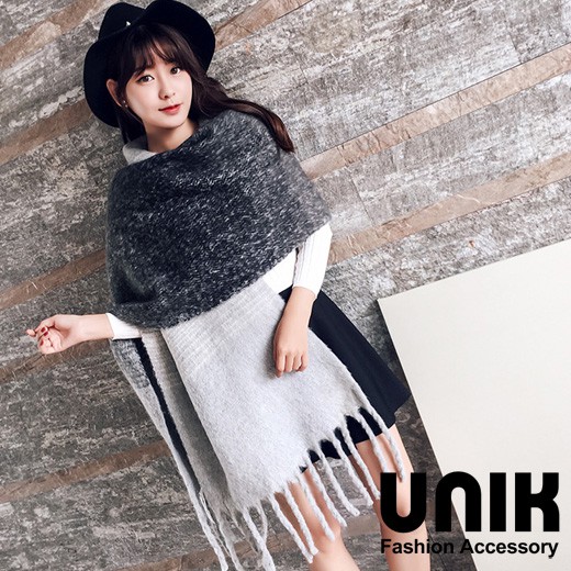【現貨】UNIK 時尚對比條紋重磅超長厚圍巾(黑灰)