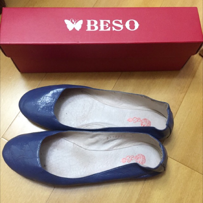 BESO 藍色皮底鞋