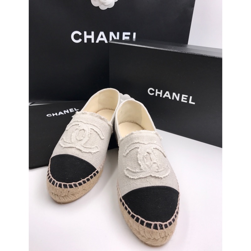 超熱賣的Chanel 牛仔布鉛筆鞋