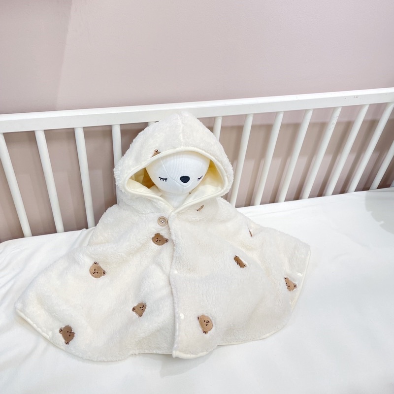 \台灣現貨/ 熊熊斗篷 嬰兒斗篷 嬰兒外套 披風 刺繡熊