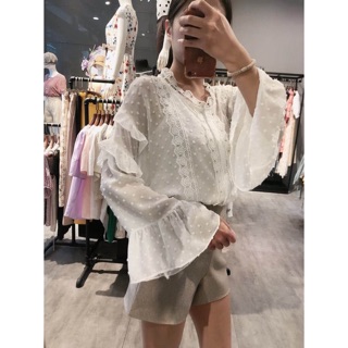 宮廷風蕾絲接拼雪紡襯衫／兩色／XS~XL可穿｜蕾絲襯衫、宮廷風襯衫、宮廷風雪紡、蕾絲宮廷風上衣、公主袖、#8886