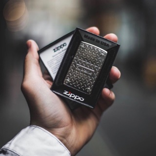 【area0439】2019 SS 春夏 Supreme Diamond Plate Zippo Logo 打火機