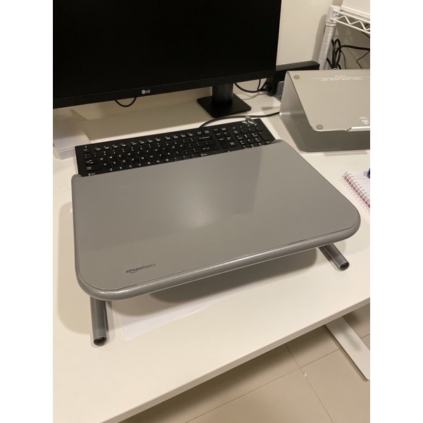 亞馬遜 筆電架/螢幕墊高架 27*36*9cm 灰色 AmazonBasics Laptop/monitor stand