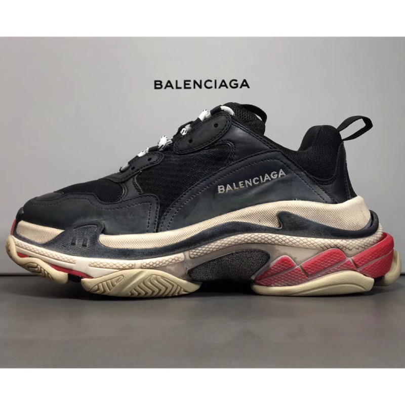 black red balenciaga triple s