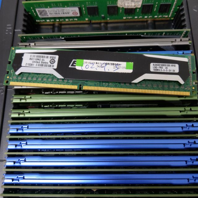 賣良品DDR3-1600 4g有含散熱器隨機出貨