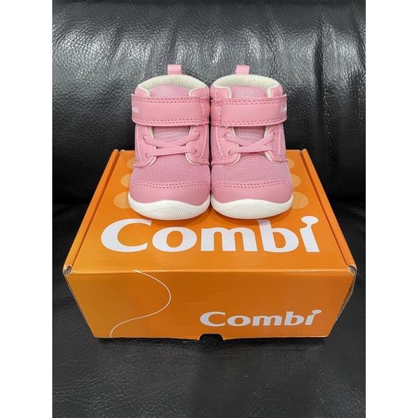全新 combi 機能性幼兒鞋 尺寸13.5
