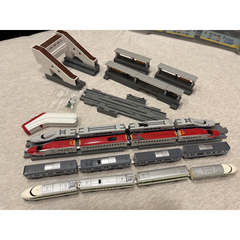 正版 Plarail Advance Series 紅外線遙控火車組+天橋停靠站