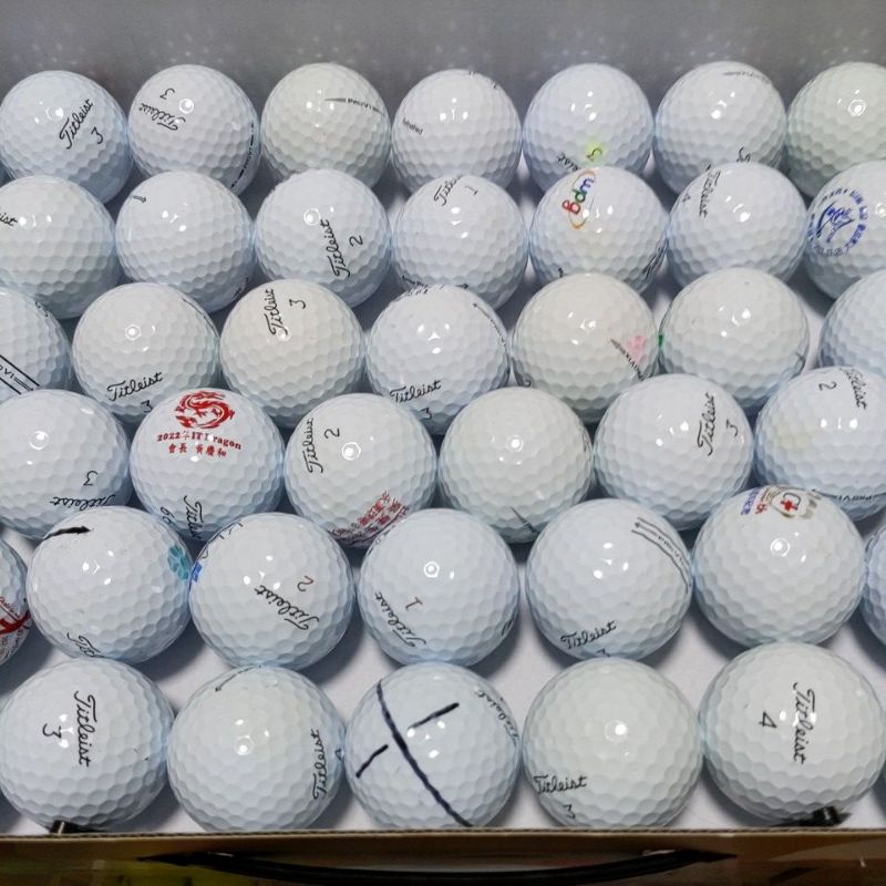 賣這盒共53顆prov1,prov1x的白色二手高爾夫球（現貨）