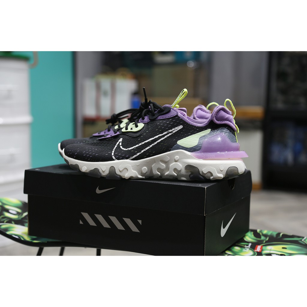 Nike React Vision 黑紫