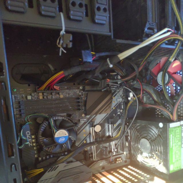 電腦維修 與 電腦組裝。新竹地區