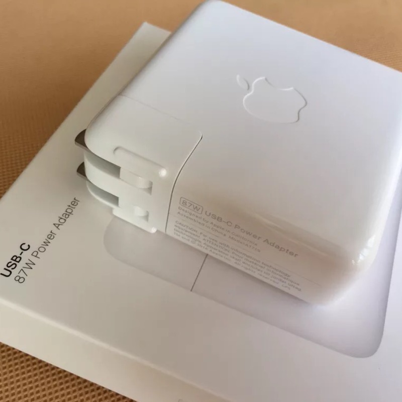 真猛電腦，全新現貨。apple 原廠二手 61w/87w type-c pd macbook 充電器/Tb3 傳輸線