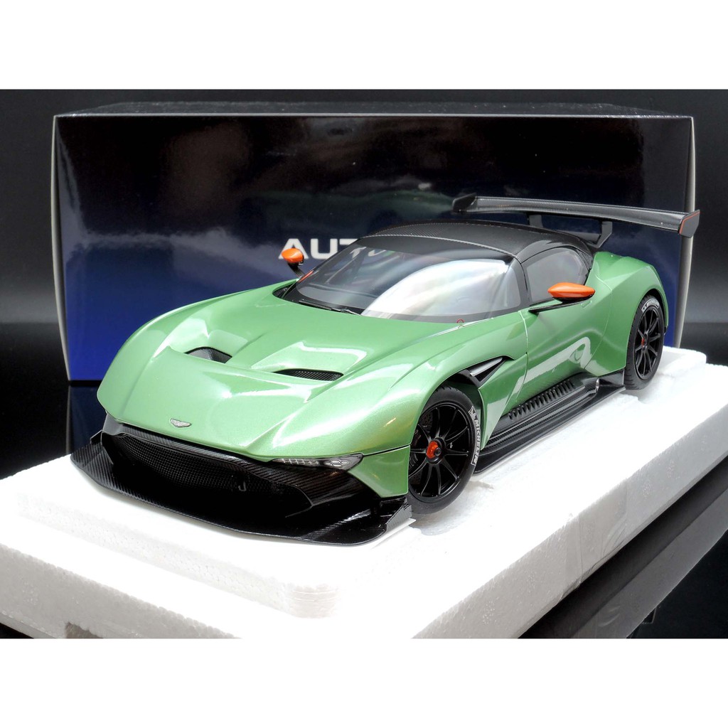 【M.A.S.H】現貨特價 Autoart 1/18 Aston Martin Vulcan green