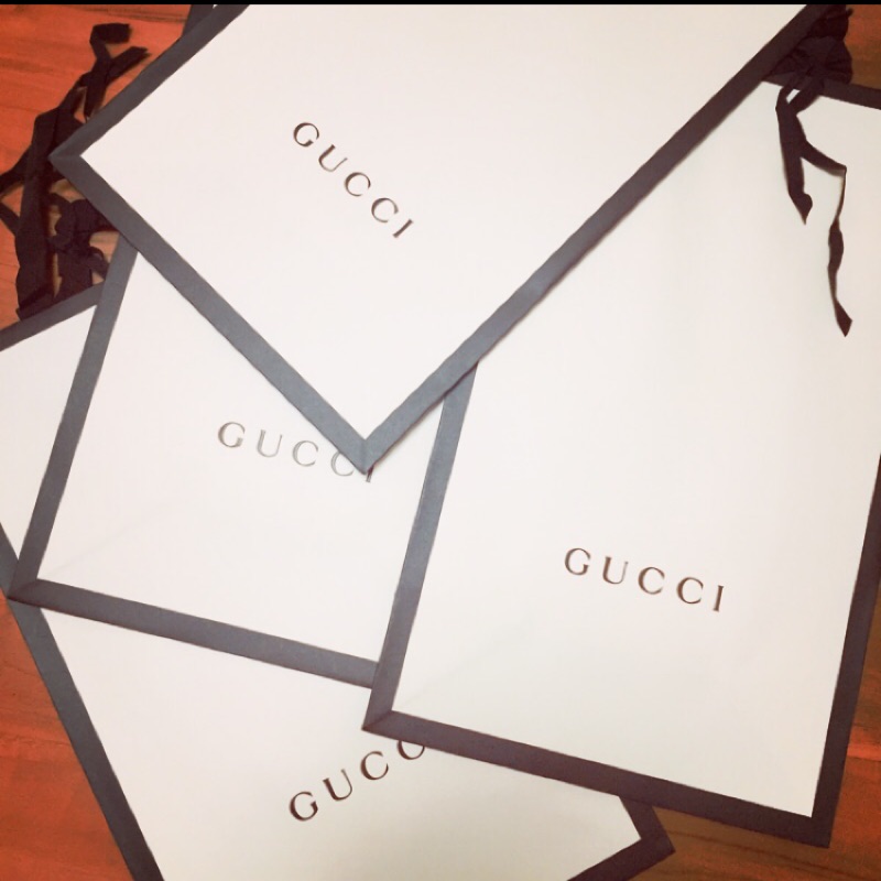 Gucci 皮帶紙盒一只