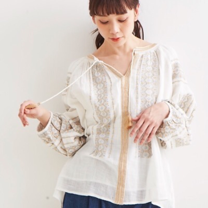 現貨全新日本設計師品牌A.I.C 波希米亞民族風森林系細緻金蔥刺繡棉麻罩衫