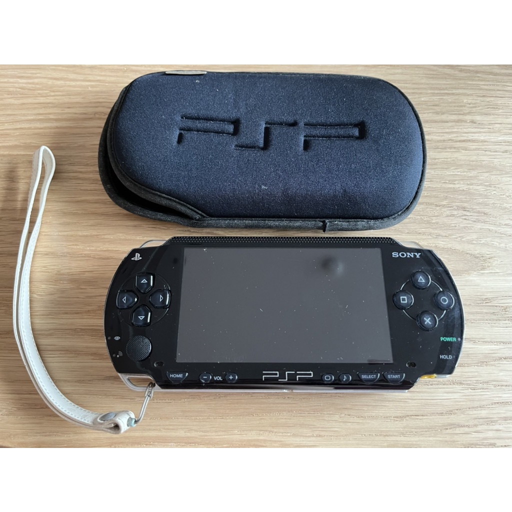 【二手】SONY PSP1000主機附遊戲片+4G記憶卡+電源線