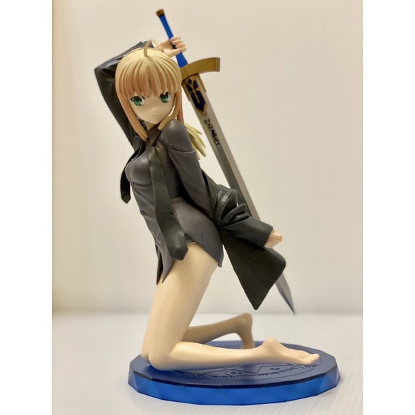 賽巴 SABER 阿爾托利亞 Fate Stay Night FGO 黑襯衫 持劍 跪姿 性感 美女 黑西ver. 公仔