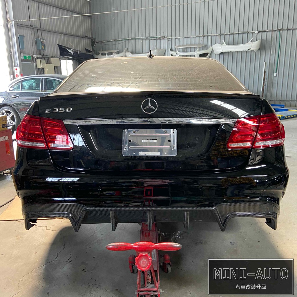 現貨免等☚ E63 B款 碳纖維 後下擾流 後下巴 正卡夢 小改款用 BENZ W212 E350 AMG 副廠 賓士