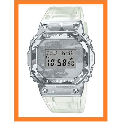 卡西歐 CASIO G-SHOCK 冰酷迷彩強悍運動電子錶 GM-5600SCM-1 半透錶帶印刷上白灰迷彩