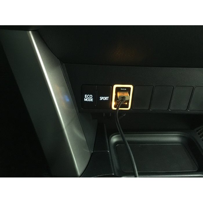 明耀汽車~豐田 正廠車美仕套件 2.1A 雙孔 方形 USB 充電座