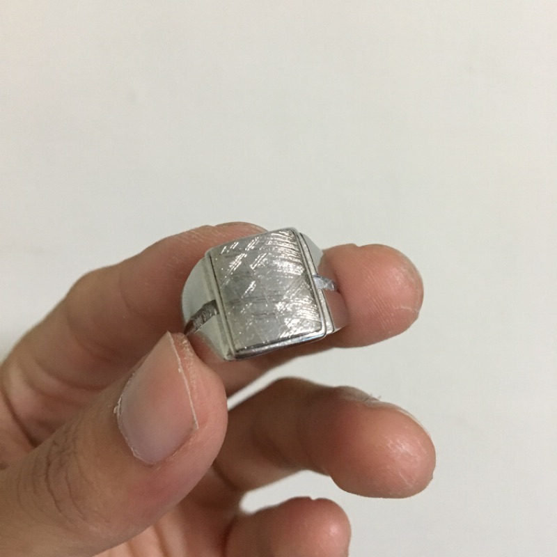 天鐵戒 鑲台活圍款 鎳鐵特價