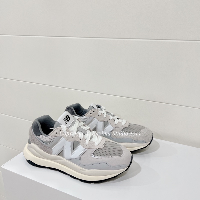 Kazima｜現貨出清 New Balance 5740 元祖灰 奶油底 淺灰 IU同款 NB 鴛鴦麂皮 M5740TA