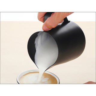 F05 鐵氟龍 咖啡拉花杯(黑色) 1mm特厚不銹鋼拉花杯 350cc 義式咖啡配件 流動更順暢