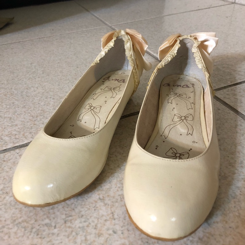 【二手/贈送】Amai 米黃色皮質蝴蝶結跟鞋 跟約4cm 37號
