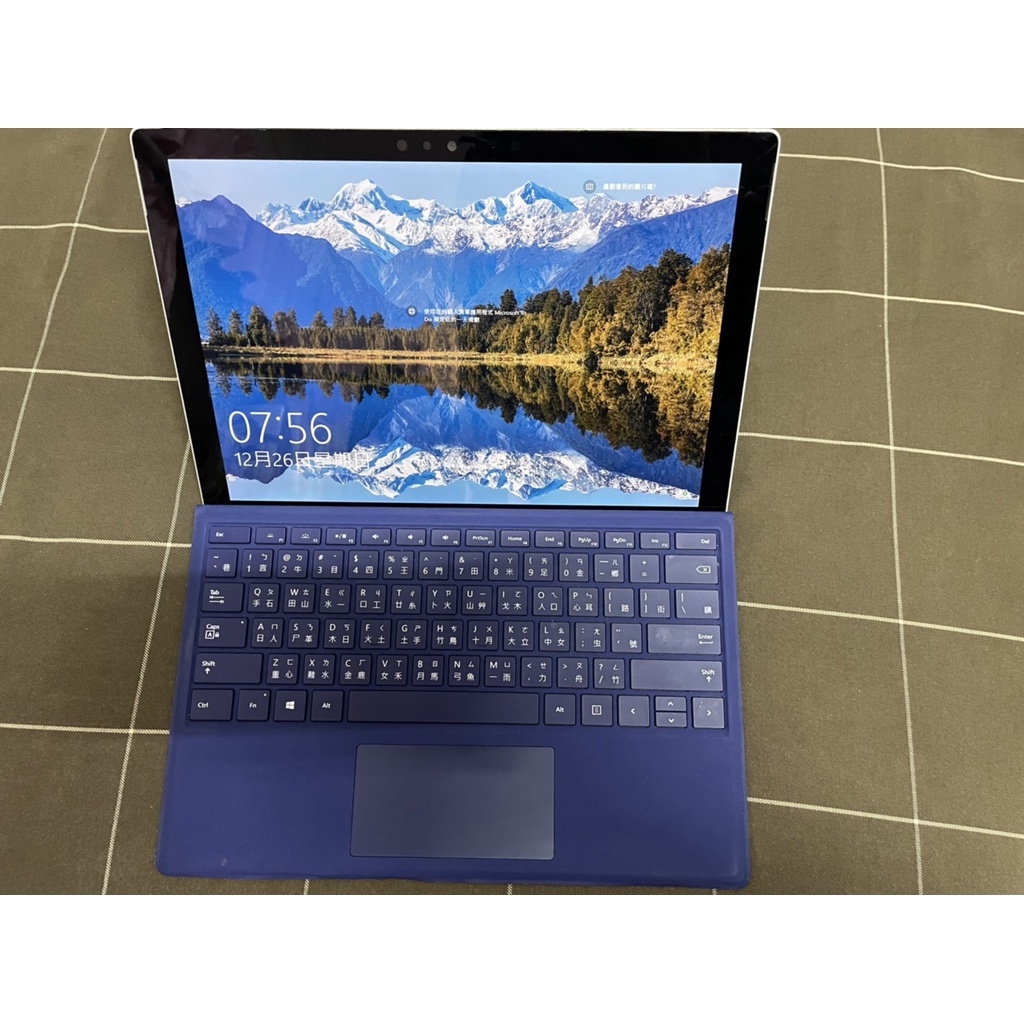 微軟 Microsoft Surface Pro 4 128G 4G ram 平板筆電 外觀功能正常 原廠鍵盤與充電器
