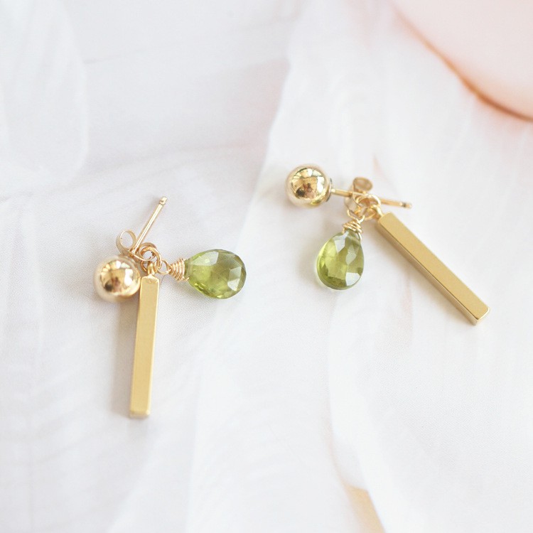 Enko ❤️  橄欖石金柱耳環耳夾 ❤️ 凱莉的新信念 能量珠寶系列 14k包金 恢復自信 8月誕生石 輕寶石