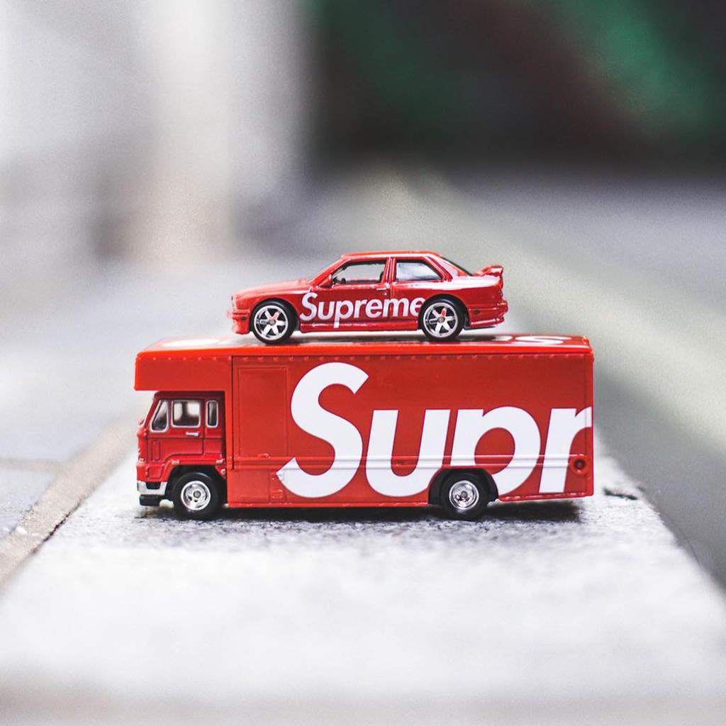 supreme hot wheels fleet flyer