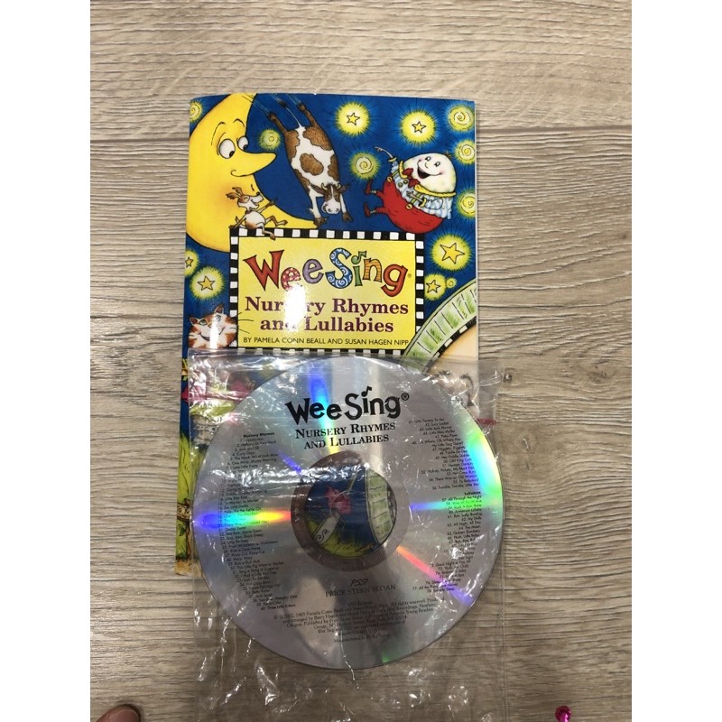 二手CD- WEE SING NURSERY RHYMES AND LULLABIES/書+CD