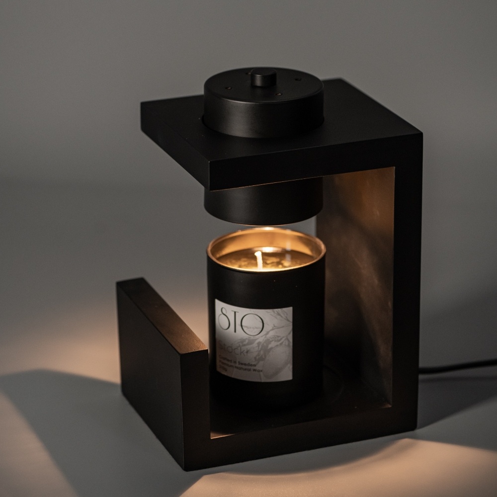 [送蠟燭]Vana Candles 香氛蠟燭暖燈 摩登實木款- 黑色