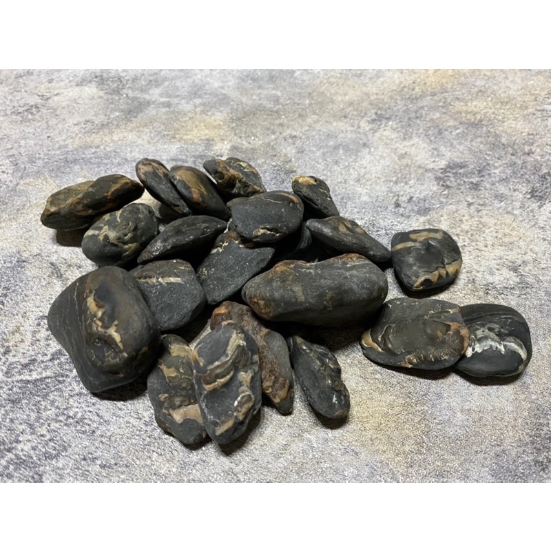台灣天然龍紋石 珍藏礦石 吉祥之石 原礦拍攝