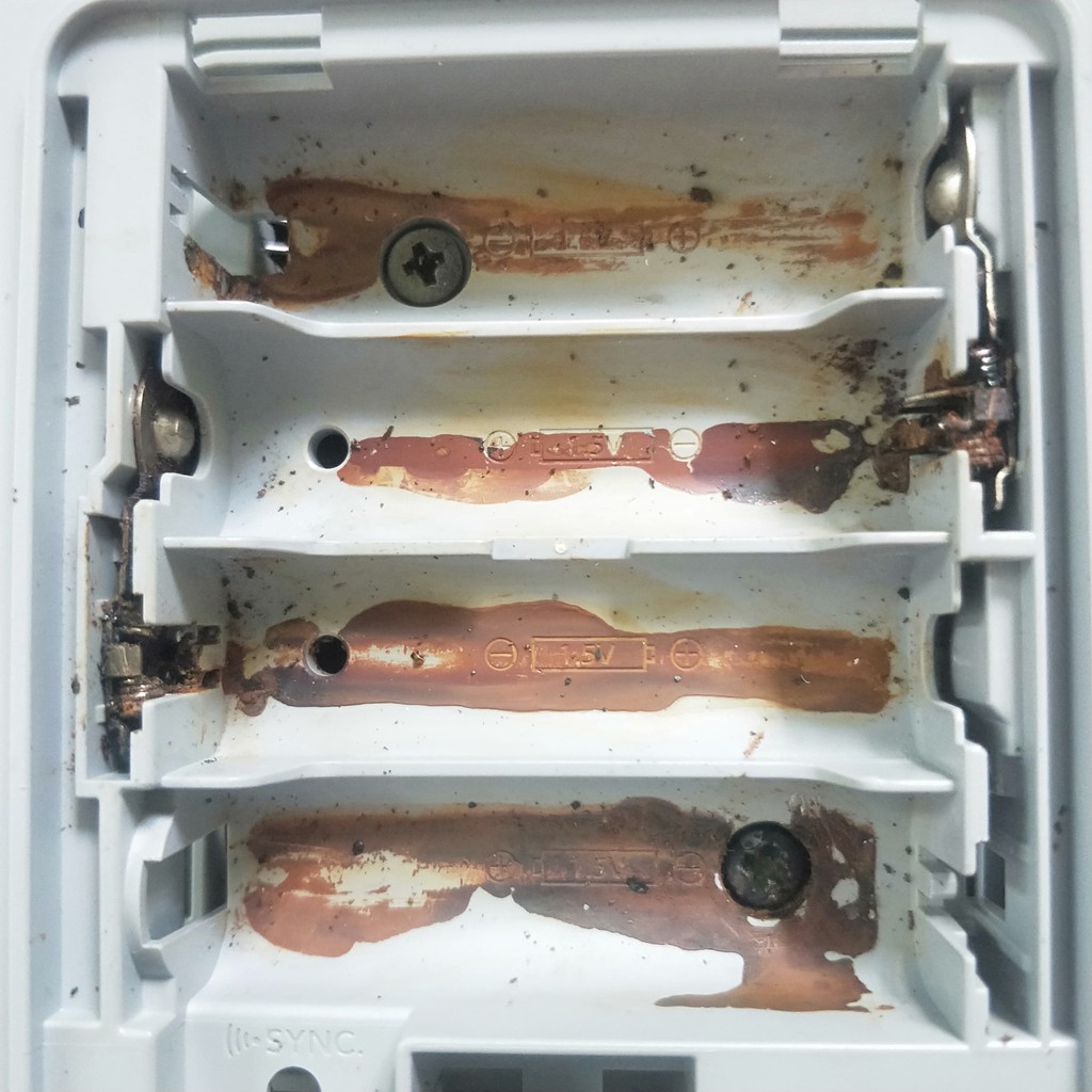 任天堂wii Fit 平衡板電池漏液 不過電 專業維修 報價後再決定是否要修 若不修僅收0檢修費 可抵賣場購物金 蝦皮購物