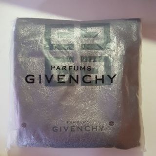 Givenchy 紀梵希 U型充氣枕 頸枕 飛機枕 附收納袋