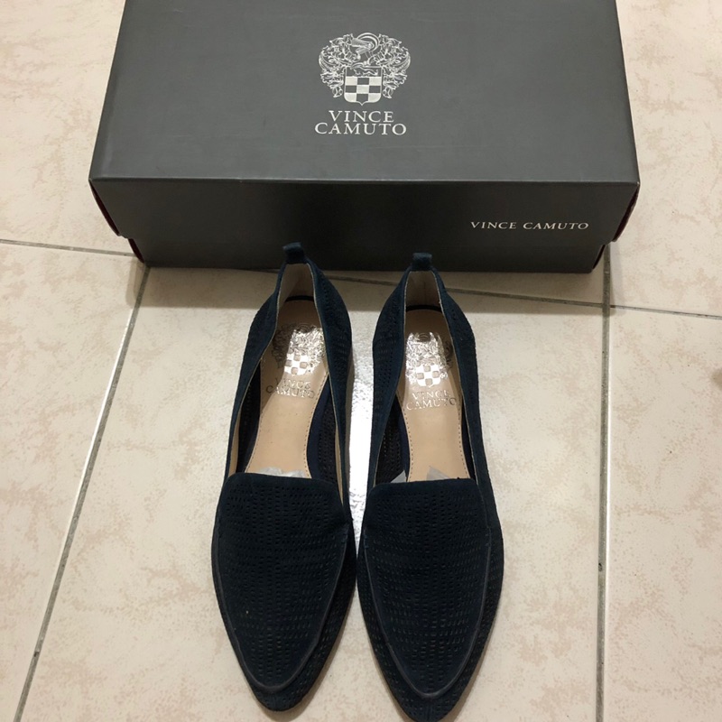 VINCE CAMUTO 深藍便鞋 5號