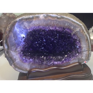 esp紫度烏拉圭6.7公斤紫晶洞滿滿上帝指紋