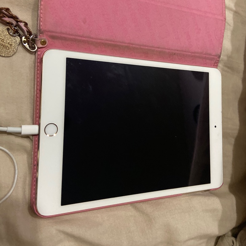 iPad mini 3 二手 64G女用機 7成新 有使用痕跡