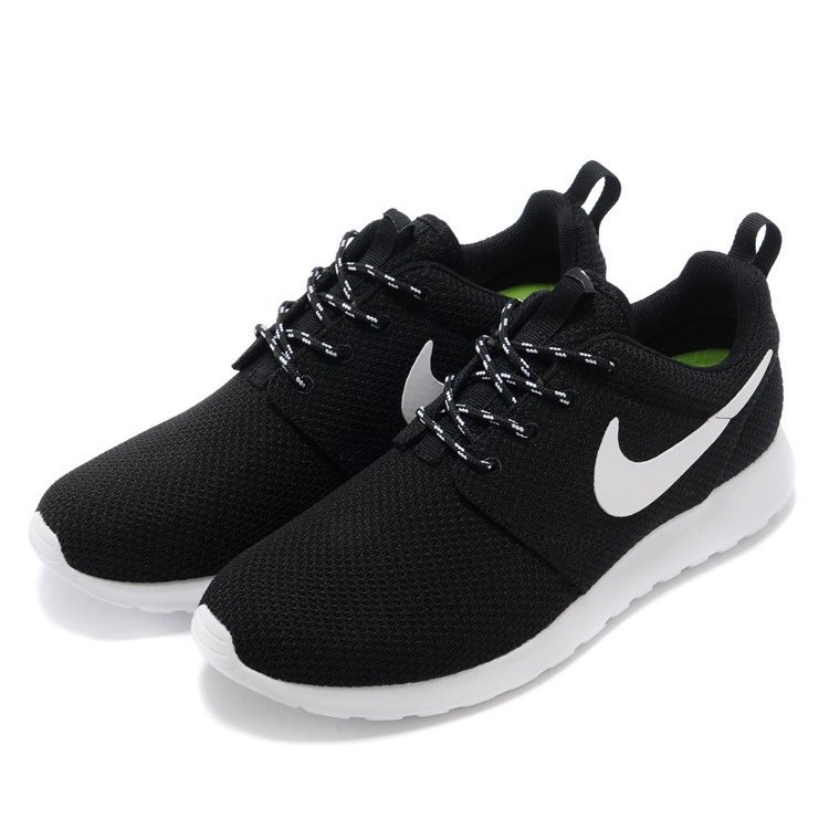 nike roshe one black
