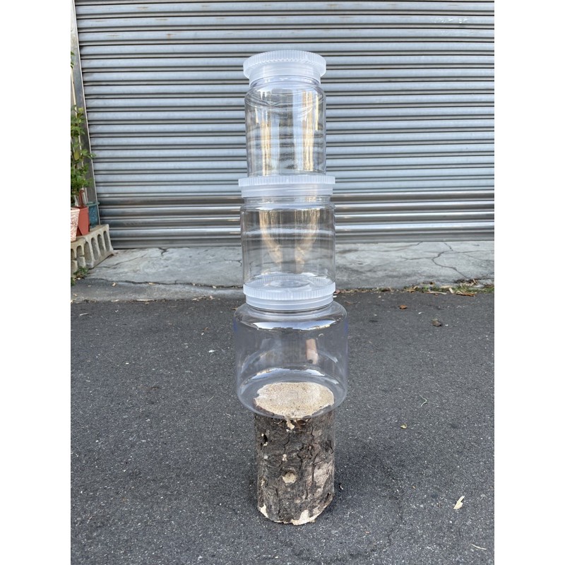 《現貨》日本昆蟲飼育瓶 甲蟲 飼育罐 重壓菌瓶 雙孔 透明罐 塑膠罐 昆蟲 收納罐