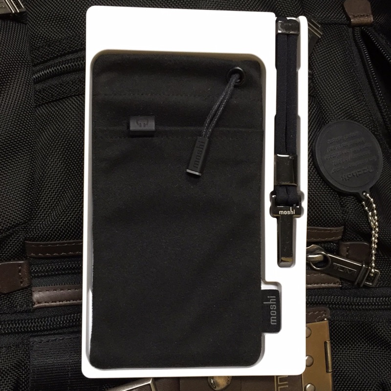二手Moshi iPouch SP超細纖維保護袋 4吋手機適用