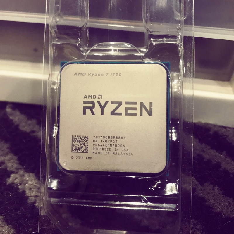 AMD Ryzen 7 1700 台灣公司貨 二手
