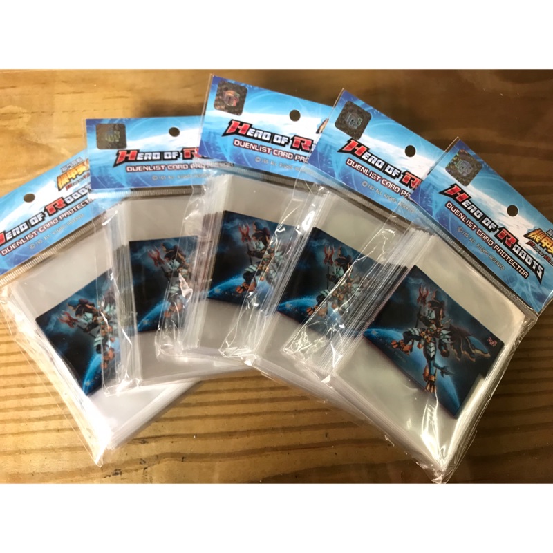 機甲英雄 機鬥勇者 201906最新品 機甲英雄官方限定卡套 每包含50枚精美印刷卡套及特選雅馬遜戰士三星卡一張