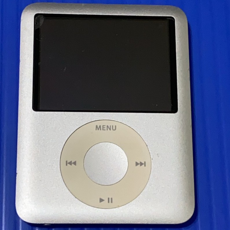 售完 女用apple Ipod Nano 3 4g A1236 銀色功能正常可使用收藏用途 蝦皮購物