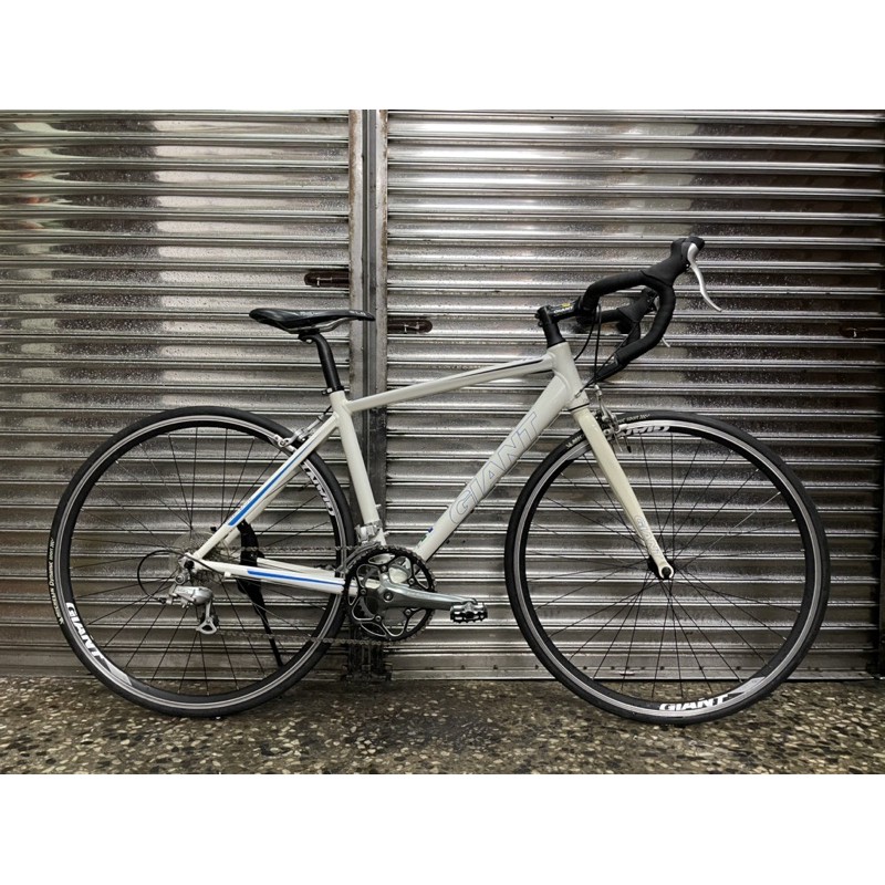 【台北二手腳踏車買賣】  Giant R3 shimano sora 18速 中古捷安特公路車 二手公路車