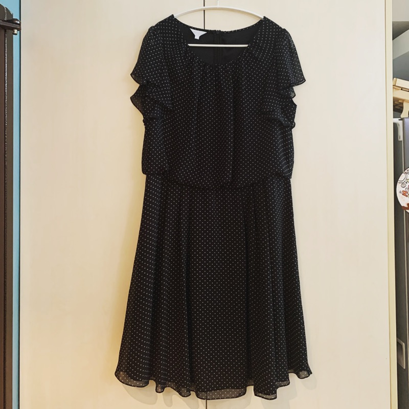 二手服飾 專櫃IRIS艾莉詩 黑色水玉點雪紡洋裝 XL號