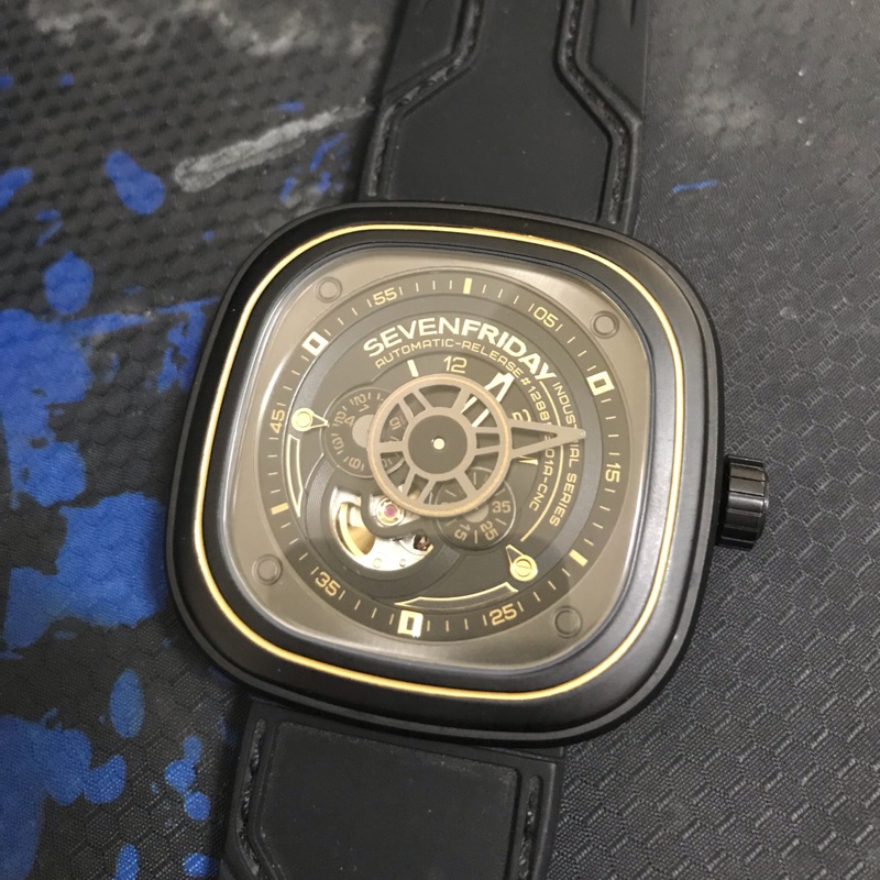 SevenFriday七個星期五  P2-02